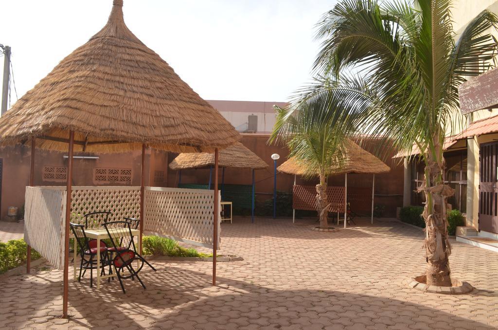 Ouaga Beach Hotel Ouagadougou Exterior foto